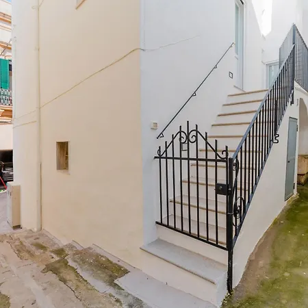 בית נופש Luxury 12 טוליה