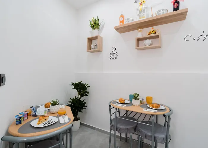 Luxury 12 Semesterbostad Tuglie